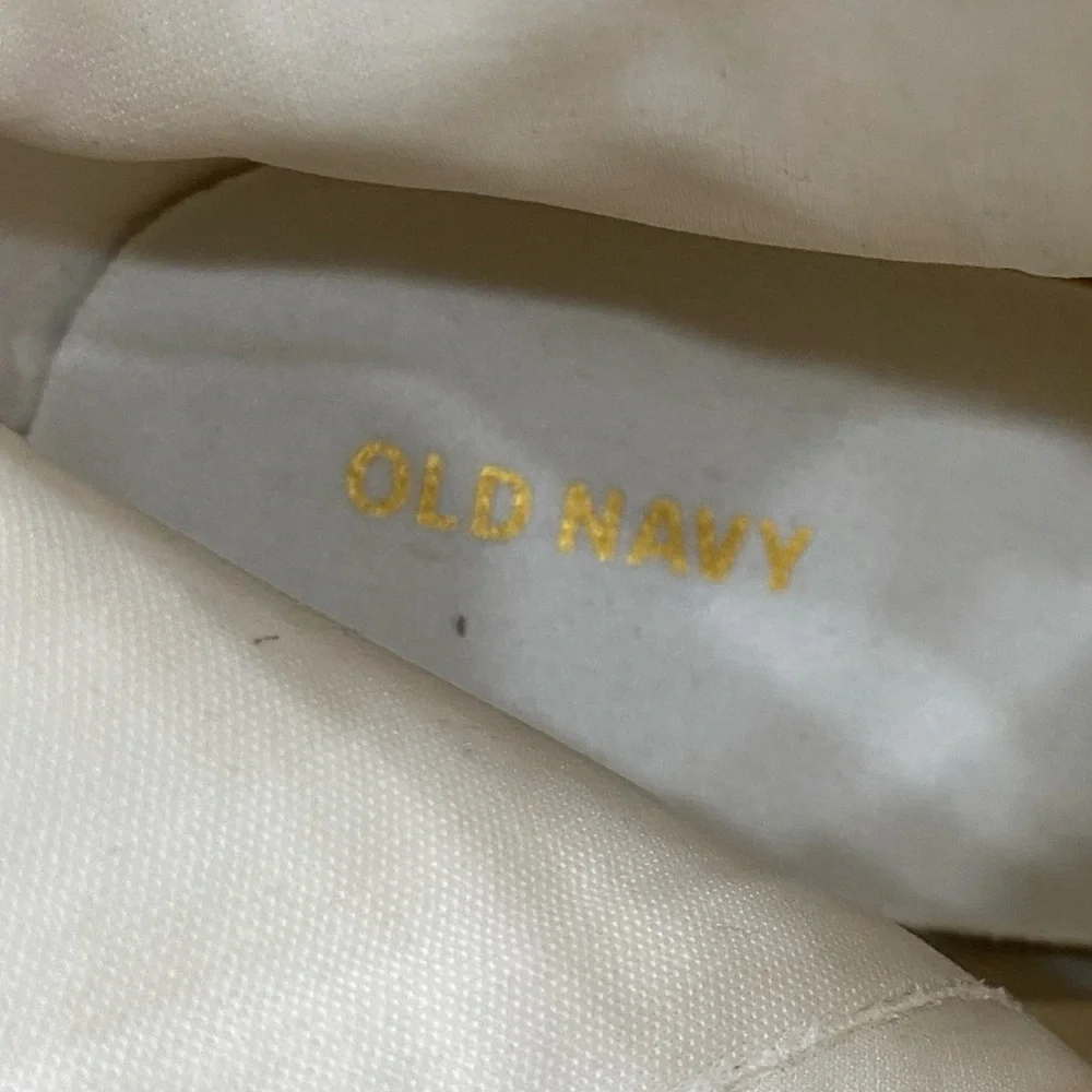 OLD NAVY- White booties - Picture 5 of 5